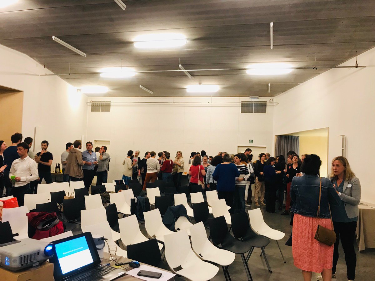 [BELGIQUE] Salle comble hier soir pour le lancement officiel de <a href="/ReseauVrac/">Réseau Vrac et Réemploi</a> en Belgique. Des formations, des groupes de travail et des outils spécifiques pour les acteurs du vrac en Belgique afin soutenir une filière vrac durable et responsable ! reseauvrac.org