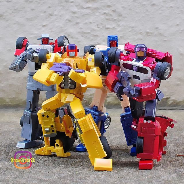 new0rder2k's tweet photo. Ok pretty nice looking team π
Now #xtransbots release our leader
#megatron #SecretofvectorSigma #vectorSigma #transformers #stunticons #frenzy #rumble #breakdown #wildrider #dragstrip #deadend #new0rder2k #motormaster #tgifridays https://t.co/YnEZXh5JT2 https://t.co/I586smV6fM