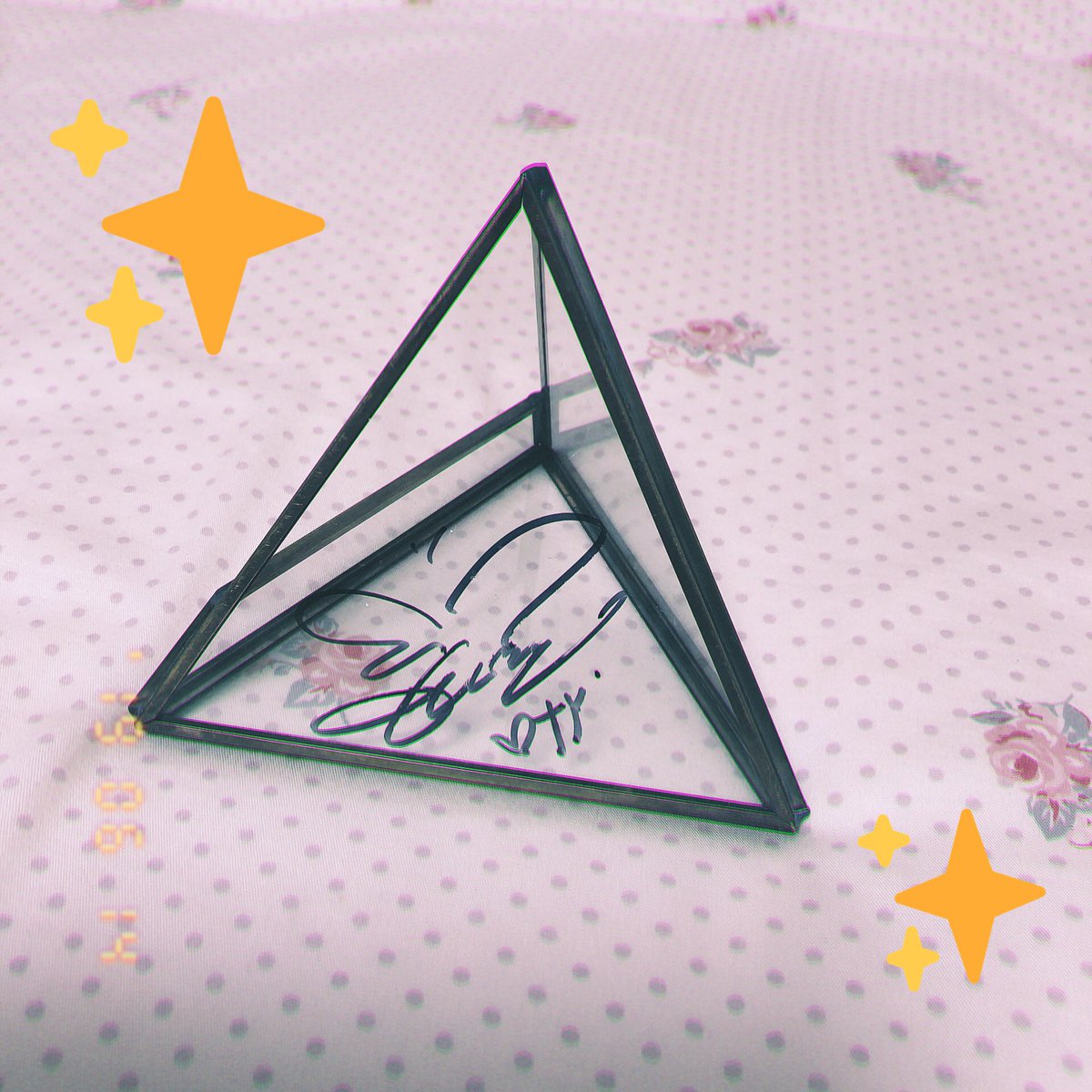 cueeeen's tweet photo. ちょ、え、まって
嘘みたいなんだけど！
テヨンのサイン入りテラリウムケース当たった！！
はーーー、言葉にならん( Ö )
#SNSD #TAEYEON
#SONEJAPAN #SONE_NOTE_LIVE_vol21 https://t.co/83HoxYivRP