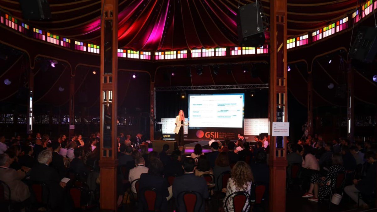 Atrevia's tweet photo. Os dejamos una pincelada de las conclusiones del estudio Tendencias Globales realizado por @Atrevia junto a @Inese_seguros presentadas por nuestra Directora de Reputación y Crisis @CrisCantero en el #GSII19 🔜https://t.co/adPJEVfRWb https://t.co/x4WXlWu9Up