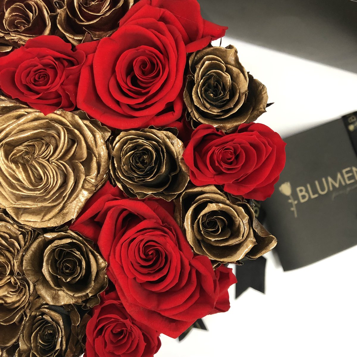 blumenecuador's tweet photo. Este fin de semana inícialo de una manera espectacular con los #BLUMENbox adornados de los elegantes colores Ruby Woo y Gold 24k 🌹✨.
Contáctanos...
📱WhatsApp 0990061071 📱.
❗️Vive la Experiencia BLUMEN‼️.
#flores #florespreservadas #sunflowers #regalos #love #amor #romance https://t.co/9El3GXprn1
