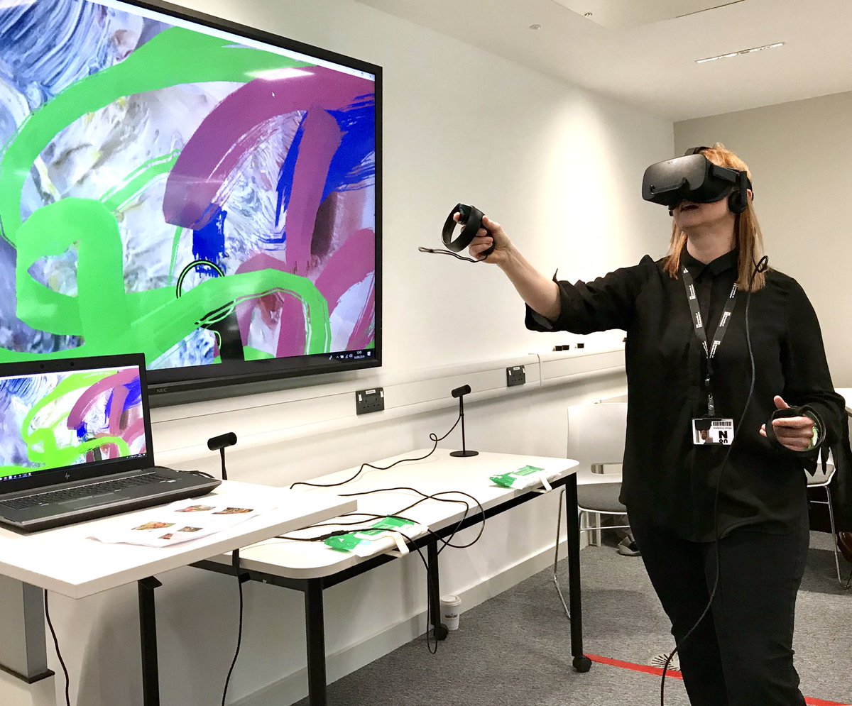 Dr Alison Goodyear of #UoN demonstrates Google Tilt Brush as a tool in her collaborative VR / Arts research project exploring audience learning and understanding with Dr Mu Mu and Murtada  Dohan at today’s #MergedFutures <a href="/DigiNorthampton/">Digital Northampton</a>