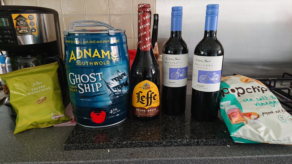 jascutt1's tweet photo. Preparations for a #NonComm19 after drinks! With the trusty @Adnams and @Leffe #avtweeps https://t.co/SY3pEpCYDS