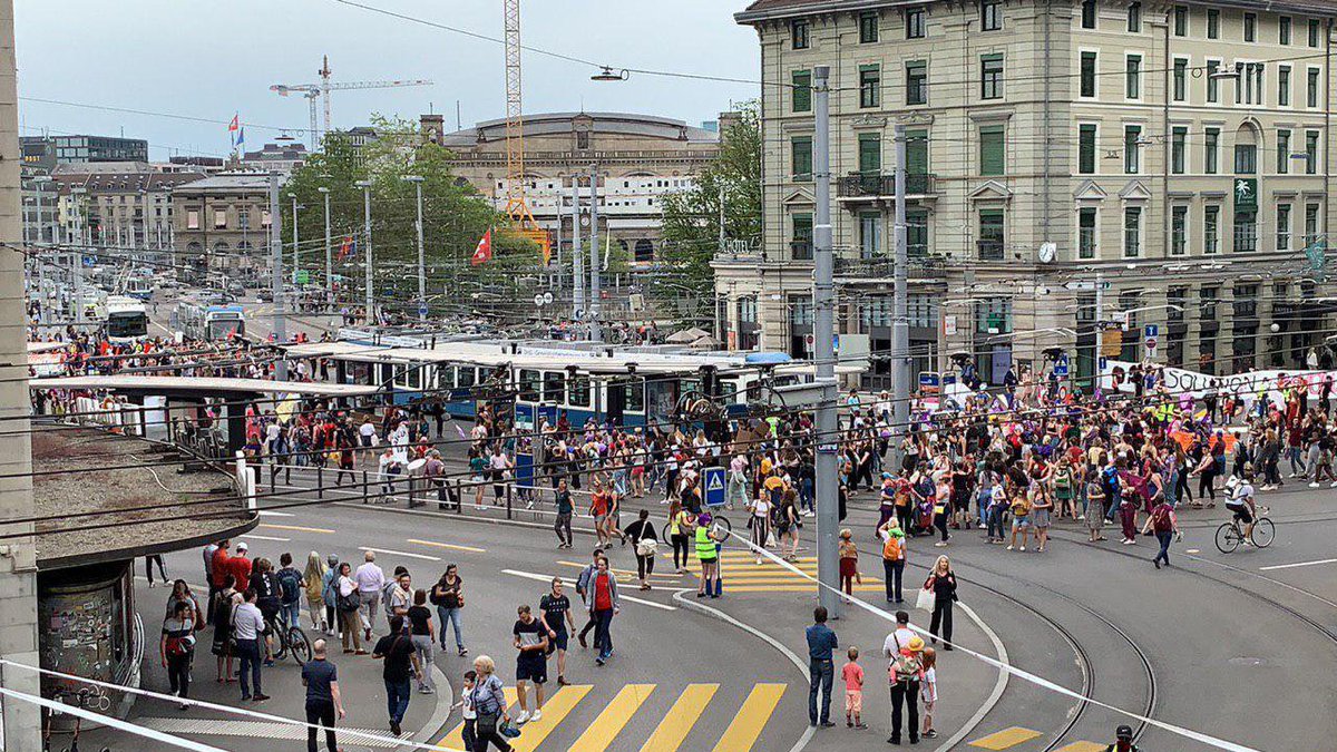 JS Suisse tweet media