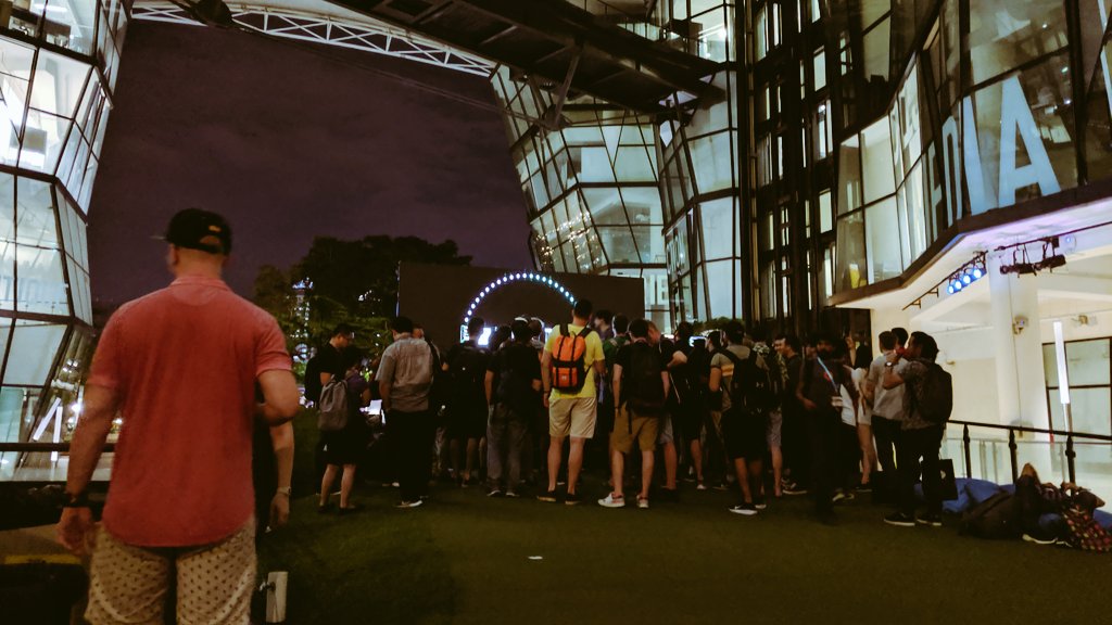 I can't believe <a href="/hj_chen/">HJ Chen | 陈慧晶</a> still has enough energy to run the Code in the Dark event after this full day!! Kudos to her!! 🙌
#JsConfAsia