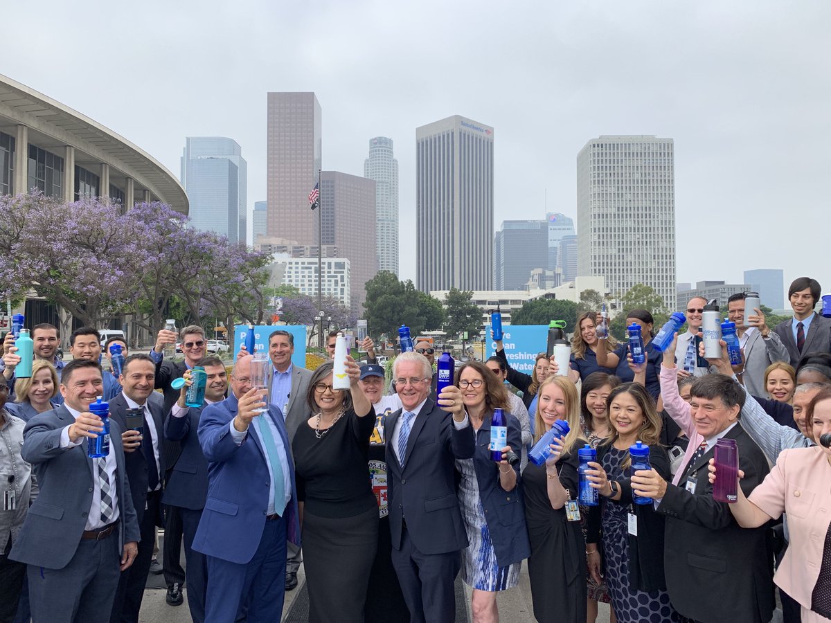PaulKrekorian's tweet image. A toast to #TapWaterDay! Celebrating the clean, high-quality drinking water millions of Angelenos and visitors across Los Angeles can access in their homes, businesses, and facilities, that is far more sustainable than bottled water. And we added 200 new hydration stations in LA.