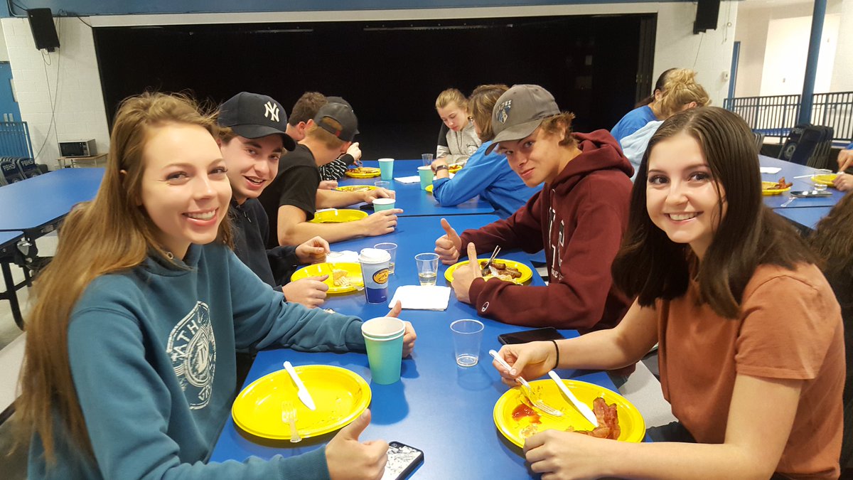 PBHS_CAC's tweet photo. Grad Breakfast 2019 #schoolsoutforever #lastdayofclasses #smallschoolsrock @ButteHS https://t.co/D4s7ecBzPr