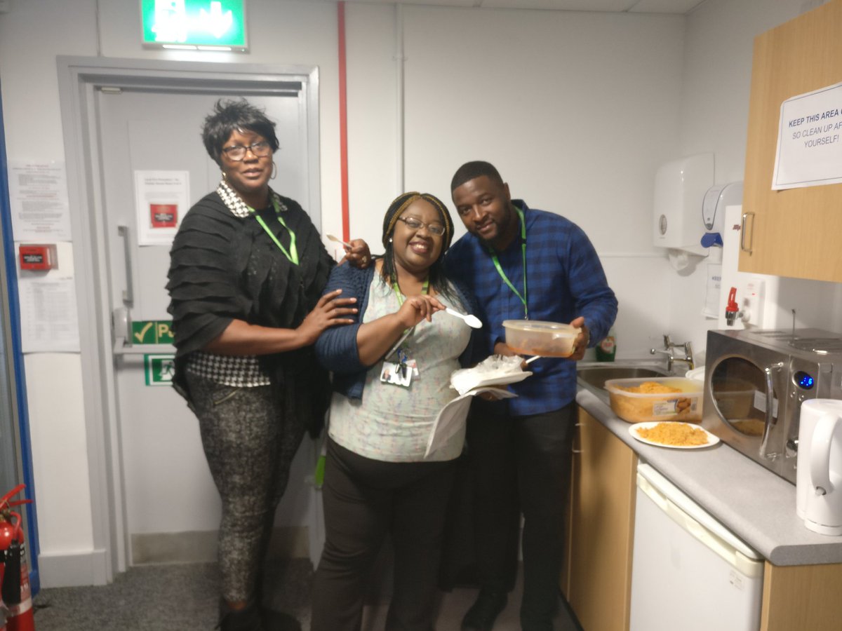 purpleola's tweet image. Welcome to the 8th floor, Wardown and Stockwood CMHTs #temporaryhome #jollof #enjoyingwork @NHS_ELFT