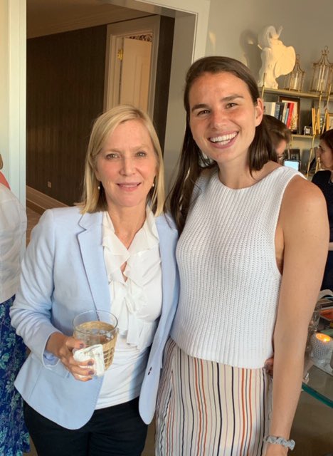 LeeMWoodruff's tweet photo. There is nothing in the world like a mother-daughter night out when they’re all growed up. #motherdaughter  #bestpartoflife https://t.co/xGMZt5V3ed