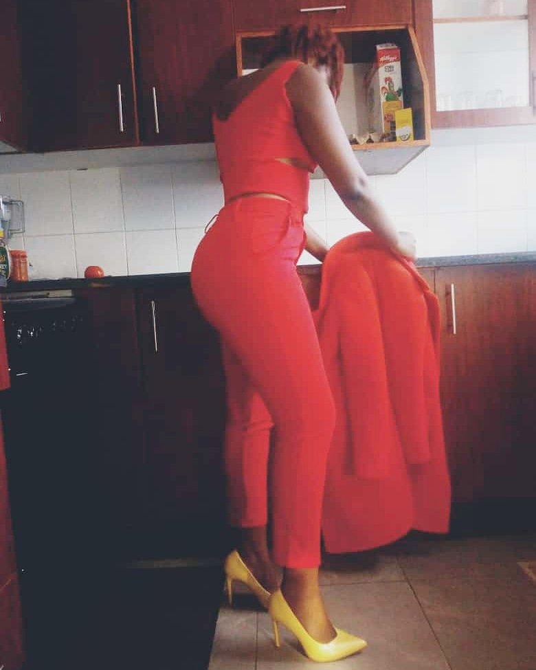 Tandykwashe's tweet photo. 💌 A random pic at a random time to randomly remind you to notice every tiny thing. Like the way they smile or they way they talk about what they don't want anymore. NOTICE. 😊
Keep warm💕 #Growth https://t.co/eaZAWYEexw