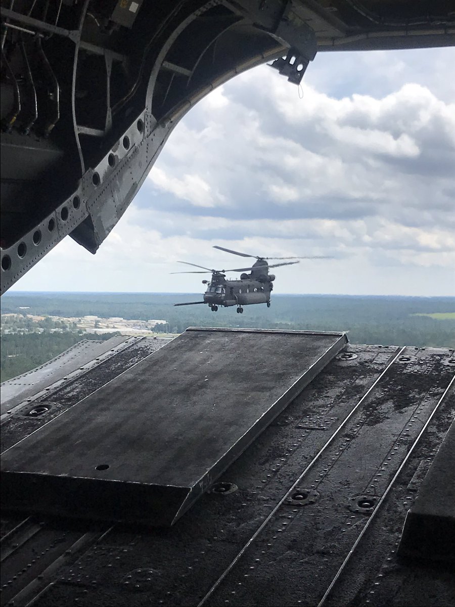 StacyMo12's tweet photo. #capex2019 Had a blast! Big thanks to #USASOC for the opportunity to see what our countryโs best go through to keep us safe! โค๏ธ https://t.co/WGTjqadGap