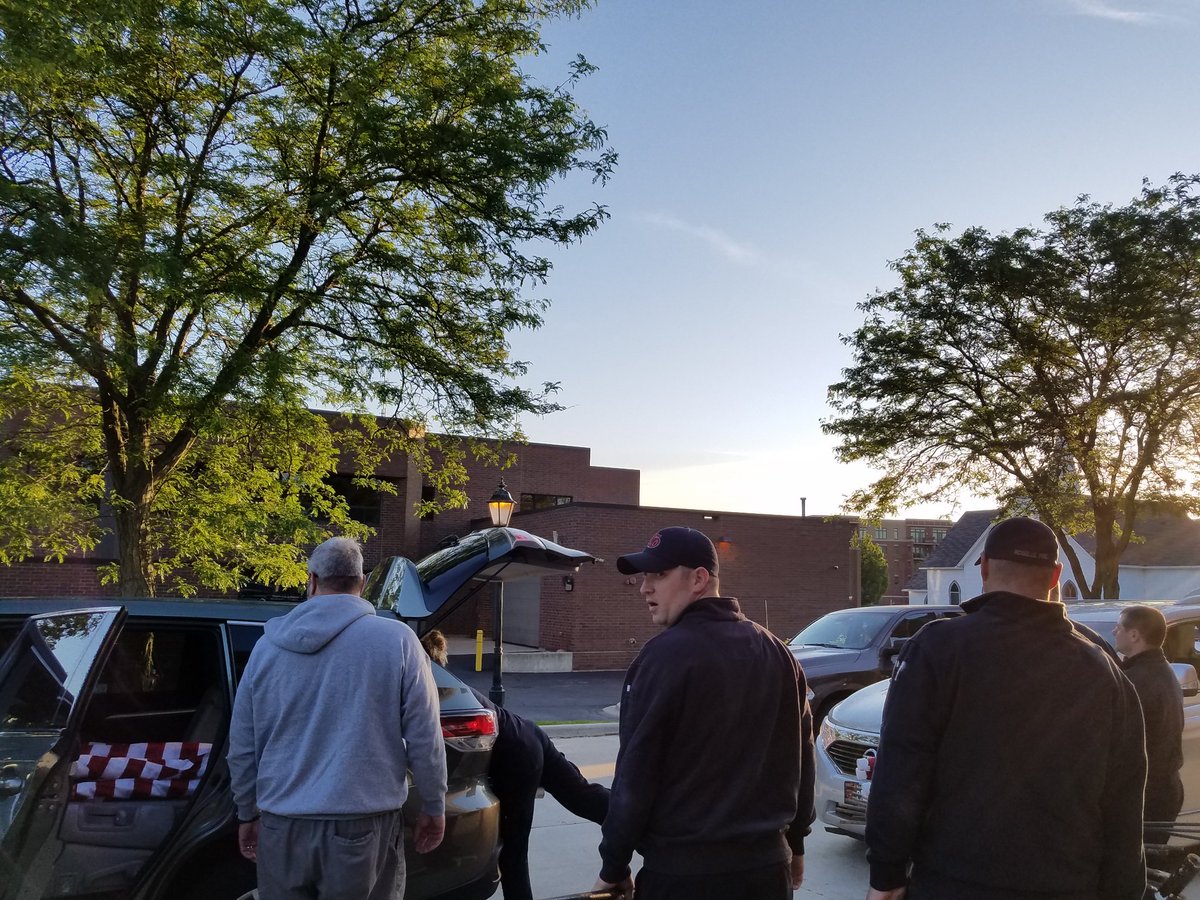 LPHSEF's tweet photo. Honored to take part in the Flags for Roselle Flag Day installation. #WeAreLakePark #FlagsforRoselle https://t.co/4oLD6CWwZB