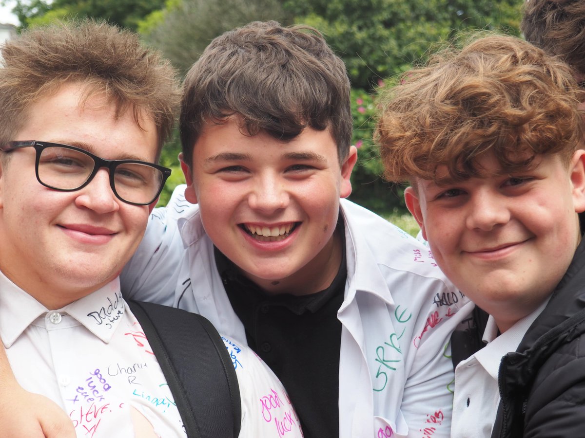 NAbbotCollege's tweet photo. #NACNews Well......what can we say? Year 11.....it has been emotional! #wewillmissyouloads #seeyouatprom #bunchoflegends #classof2019 https://t.co/AGhCee2wtD