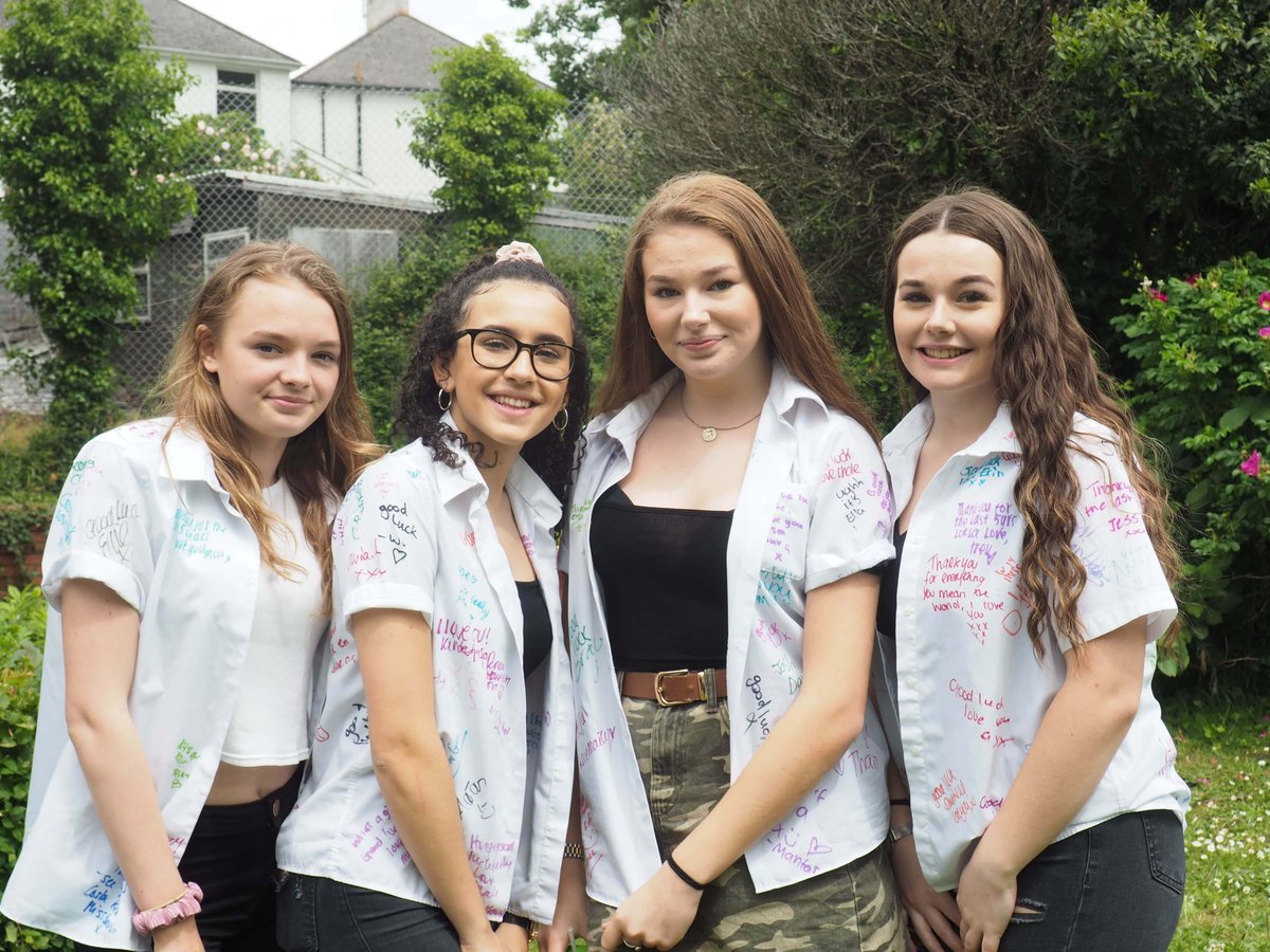 NAbbotCollege's tweet photo. #NACNews Well......what can we say? Year 11.....it has been emotional! #wewillmissyouloads #seeyouatprom #bunchoflegends #classof2019 https://t.co/AGhCee2wtD