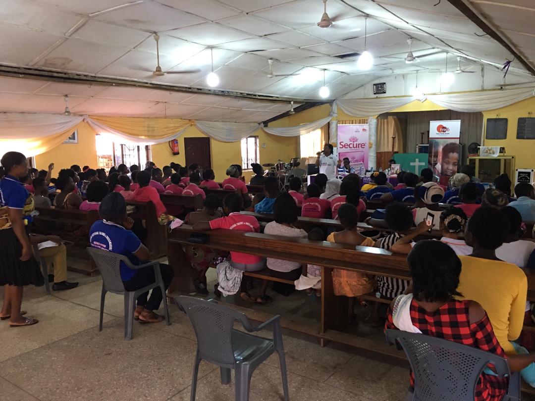 _TFHO's tweet photo. Family Planning Talks for the Ghana National Tailors and Dressmakers Association (GNTDA) happening now in Osino. #FamilyPlanning #CommunityEngagements #TGIF #tfho #protectorcondoms #securepills https://t.co/ZQ9agLXgSI
