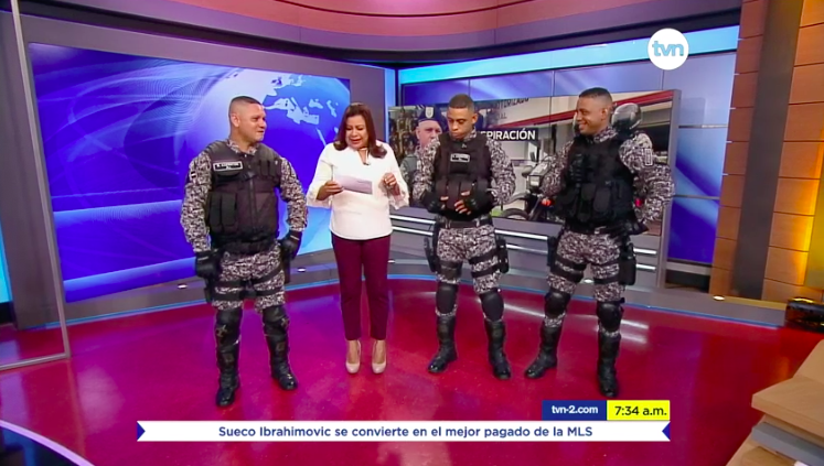 tvnnoticias's tweet photo. Hoy tenemos como invitados a Román Kafentzis y sus hijos gemelos, Alberto y Román, ambos hijos eligieron la profesión de su padre, ser Linces de @ProtegeryServir. #NoticiasTVN #NoticiasAM https://t.co/5SY89ES0yl