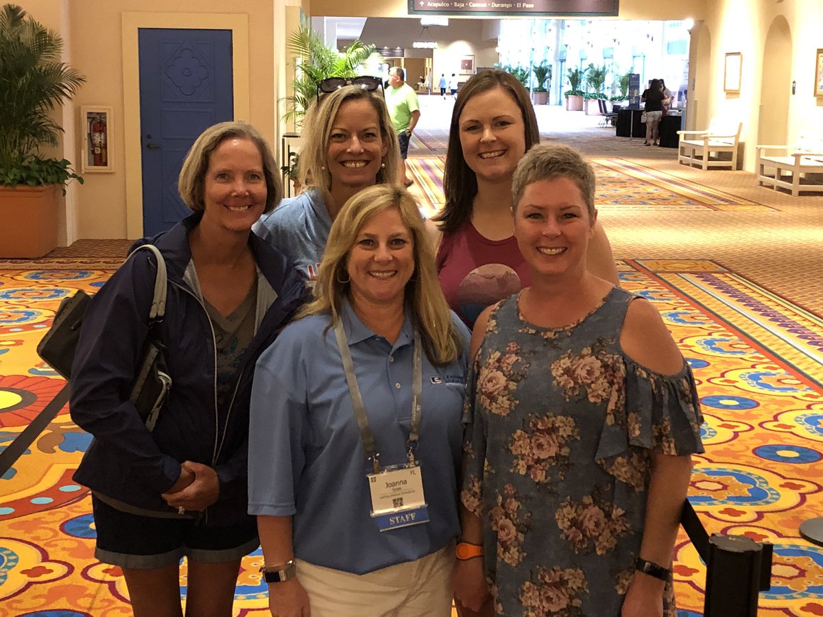 JoSozio's tweet photo. These people are why I love what I do! They work hard everyday because they always put students and teachers first! @Putnam_Schools @samuelsonDMPS @Learn_Sci #BuildingExpertise2019 @SpringLakeSCPS https://t.co/3GoNphXDUf