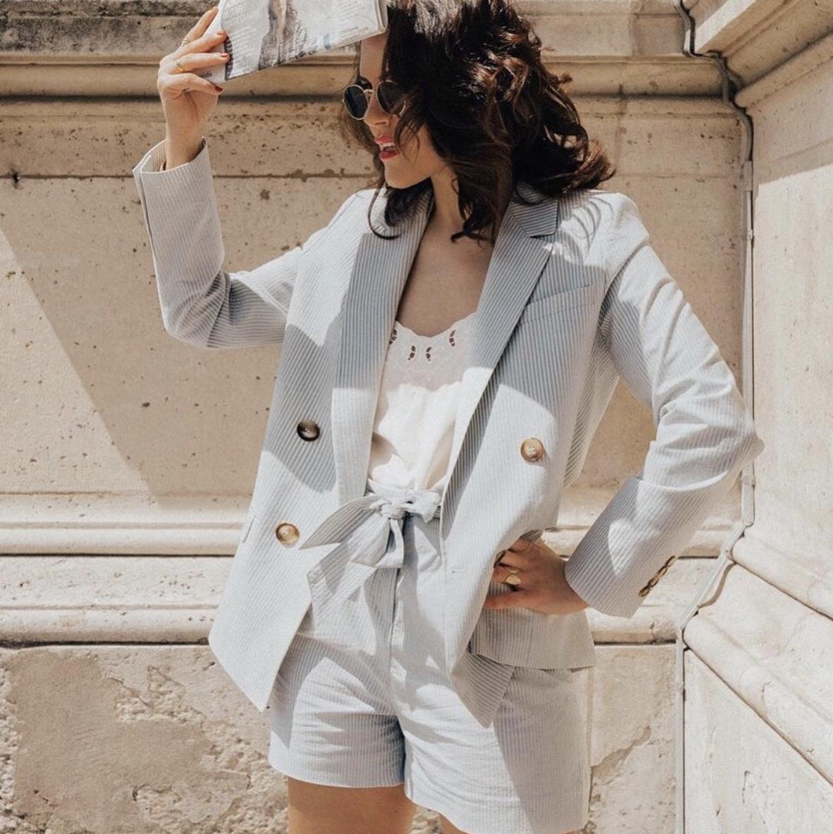 SEZANE_PARIS's tweet photo. OFFICE LOOK, but also weekend ready ;) ✨
✔️ L’ensemble pour toutes les occasions : Veste Christie + Short Lucas .
✔️ The essential summer suit: Christie + Lucas 
#sezane #sezanelovers 📸 @vanillaattack https://t.co/CGIi8MhJ7c