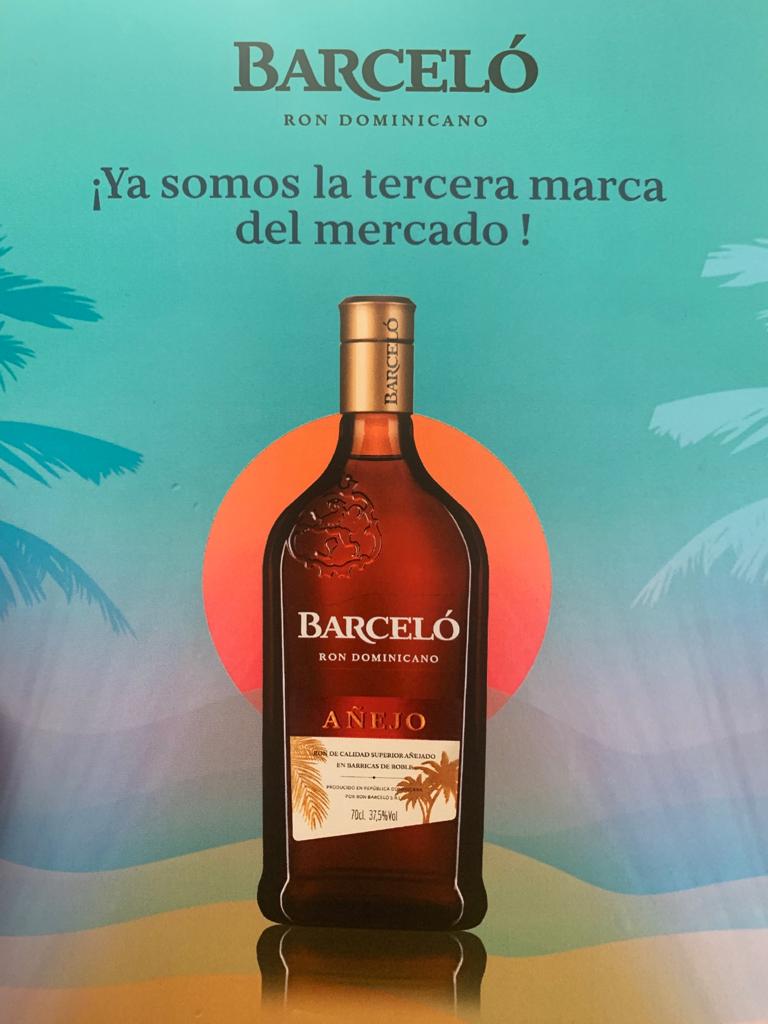 FombuenaHilario's tweet photo. Enhorabuena! Equipo! @ronbarcelospain @grupovarma @ronbarcelo @barceloimperial
•
•
•
•
#cocktails #bartender #balife #drinkporn #drinkrum #ron #dominicanrum #instadrink #bartending #keepmixing #mixologyst #trendcocktails #bars #desalia #mezclar #barcelorondominicano https://t.co/pqZxecS1hR