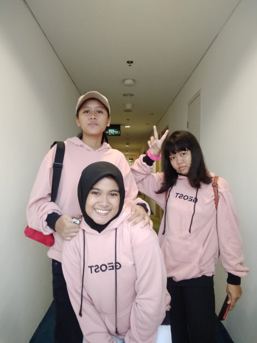 muteayaya's tweet photo. jaga ini twtr <3
#caredu #love #Friends https://t.co/F2HtNCyu9m