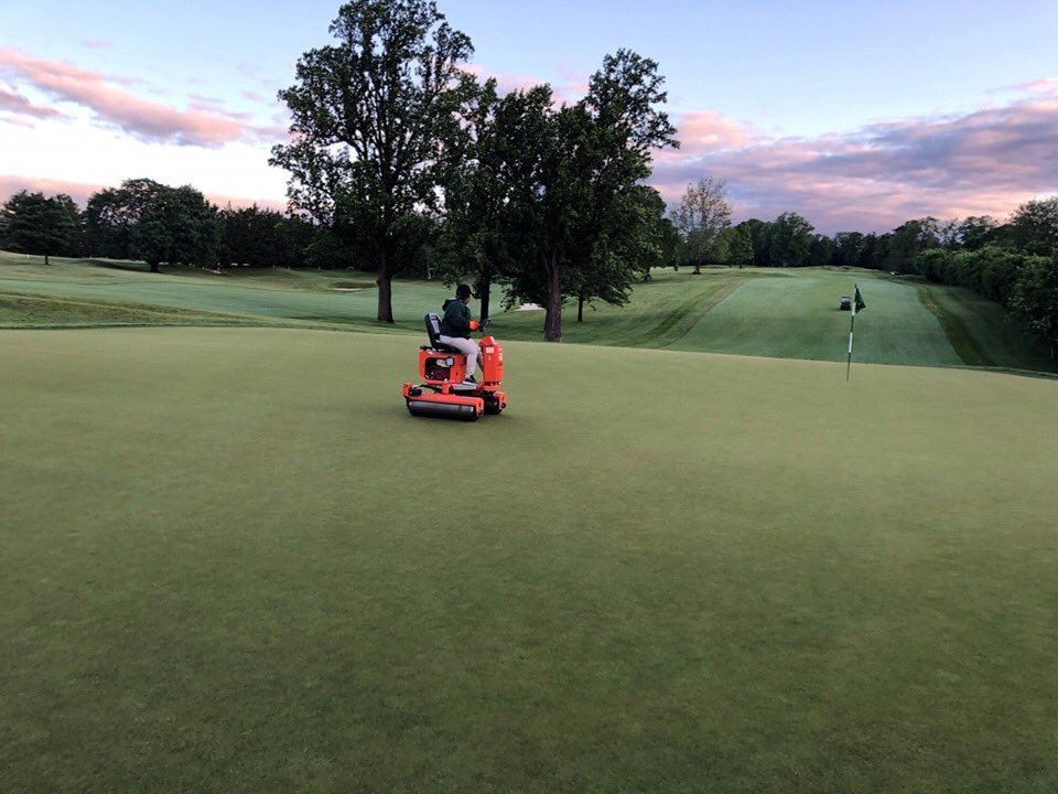 BCC1898Golf's tweet photo. Behind the Scenes: Our Grounds Maintenance staff was hard at work early this morning preparing the course for day 2 of the 62nd Annual Gentlemen's Member Guest Golf Invitational. 

#bcc1898 #fivefarms #GPMFP #memberguest #golftournament #grounds #turf #sunrise https://t.co/hONer8DcH1