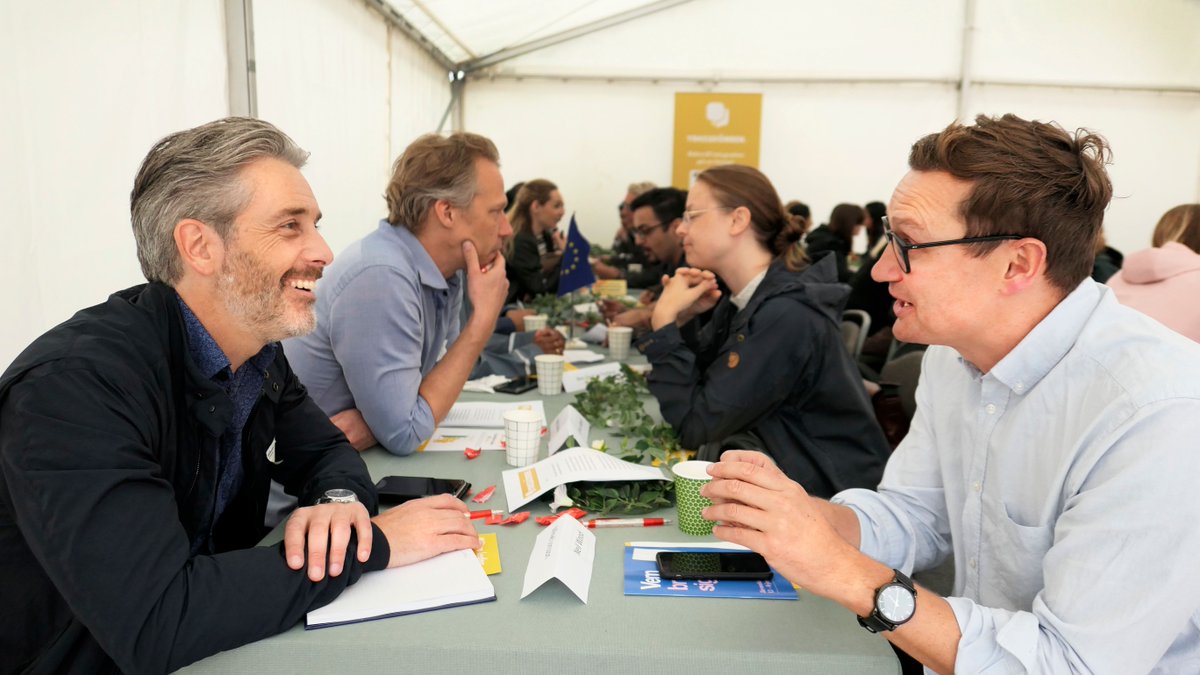 Både igår och idag är vi på Järvaveckan och skapar möten mellan utrikesfödda och etablerade svenskar inom samma bransch! Kom förbi vårt tält, säg hej, prata integration och anmäl intresse för nästa nätverksträff! 😄 #integration #järva