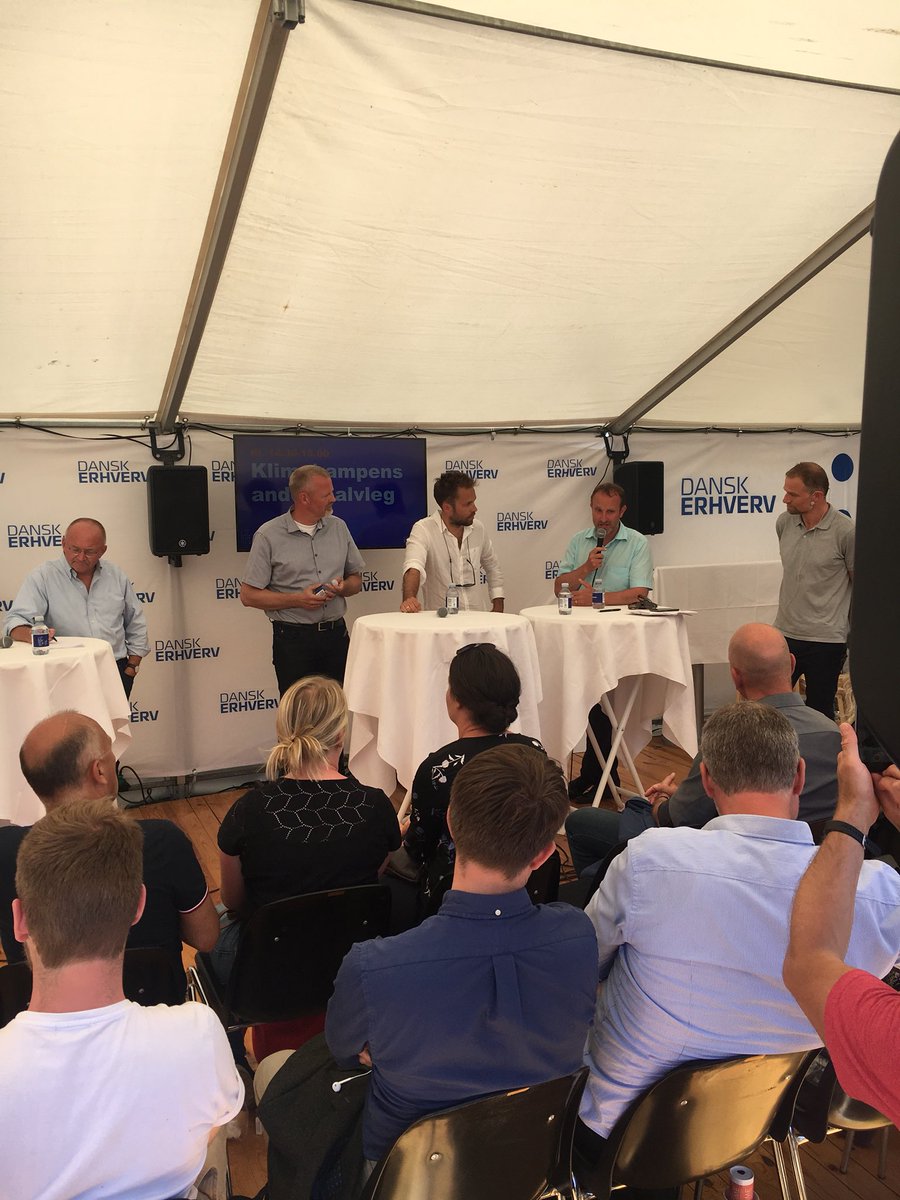 “Vi har brug for lange rammer for at kunne løse fremtidige udfordringer, men får vi dem er vi klar til at investere og løfte ansvaret” siger Martin Romvig fra <a href="/Eniig_dk/">Eniig</a> til debat om klimakampens anden halvleg hos <a href="/DanskErhverv/">Dansk Erhverv</a> på <a href="/Folkemoedet/">Folkemødet #fmdk</a> #fmdk