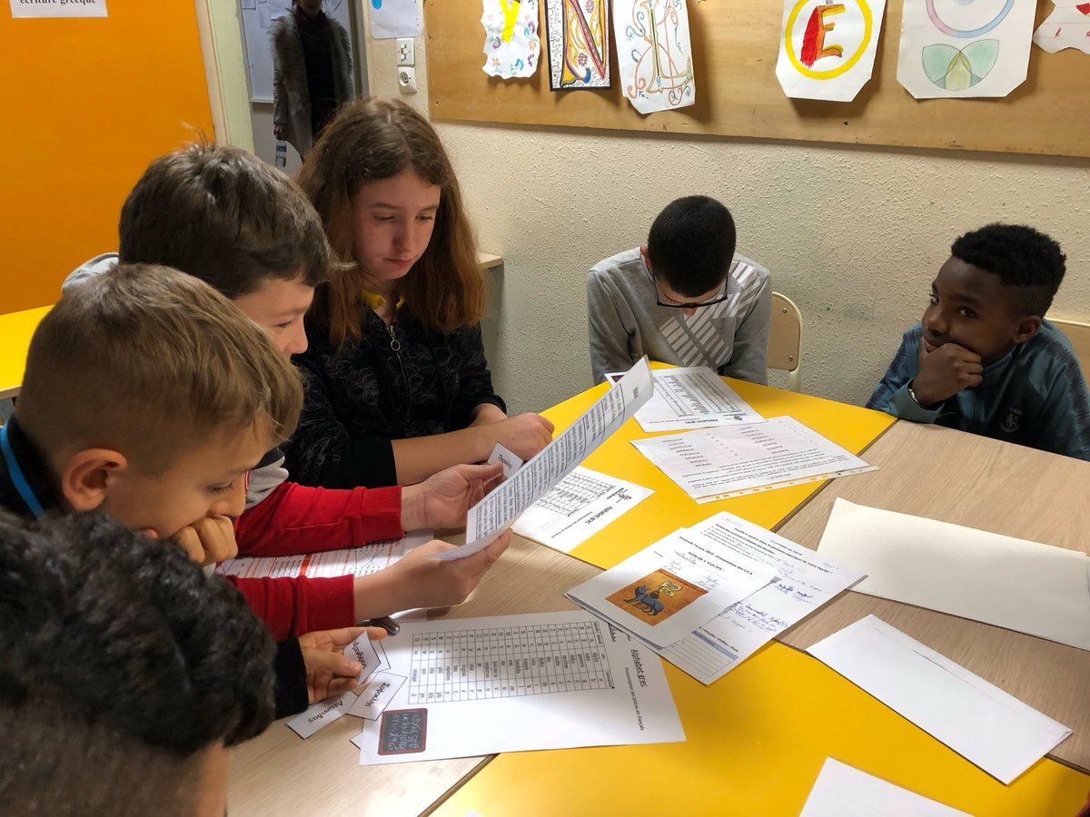 HautesVignes's tweet photo. Étymologie, monstres et héros, guerre de Troie, Harry Potter, mythologie ... les latinistes ont préparé une après-midi d’ateliers de #decouverte de l’option #LCA pour les #sixièmes   @AcCordees @acbesancon @Doubscd25 @Villeaudincourt @VilleSeloncourt https://t.co/CRDwt5WTCT