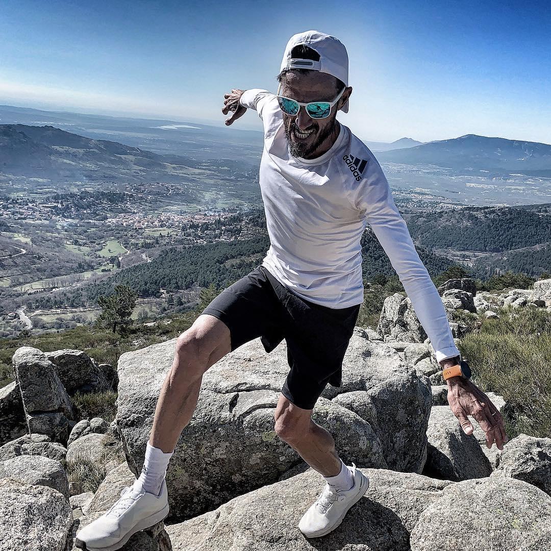 PolarSpain's tweet image. La clave para encontrar el equilibrio entre el entrenamiento y el descanso es aprender a escuchar a tu cuerpo. 
Combina tus sensaciones subjetivas con los datos que obtienes en la función #RecoveryPro de tu #PolarVantageV para conocerte mejor. 
🏃: @chemitamartinez