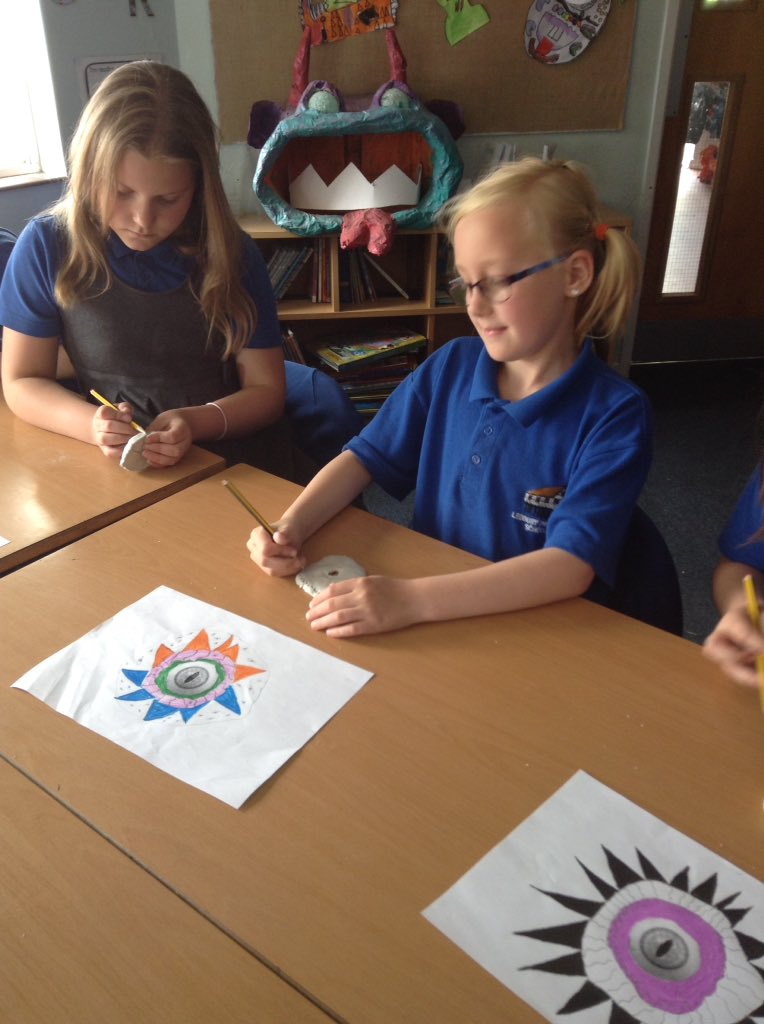 4EW_LPS's tweet photo. Enjoying clay this afternoon. We can't wait to paint our monster eyes next week! #LPSart https://t.co/buIo7acS7I