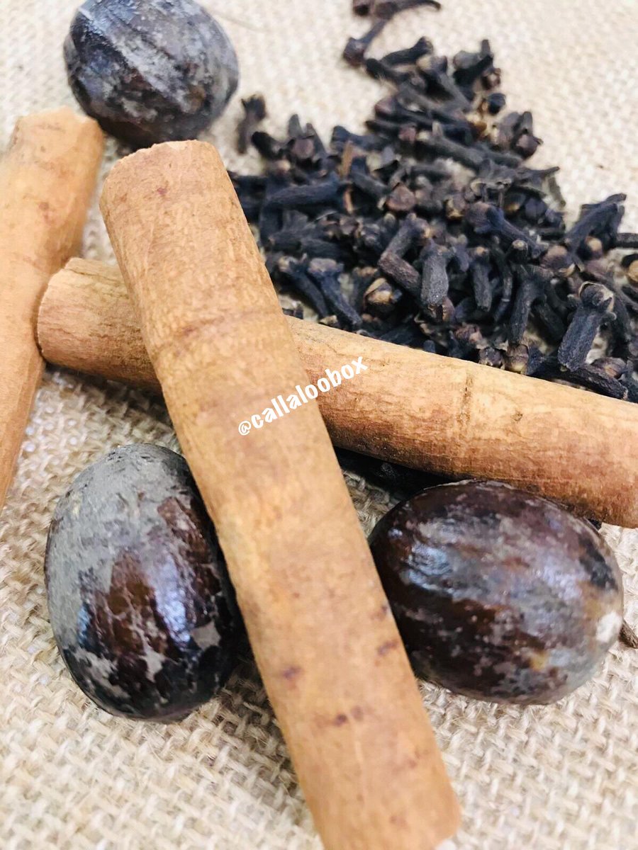 🇬🇩#Grenada - #spiceisland , is one of the world's largest exporters of nutmeg and also grows and exports a wide variety of other spices including cinnamon, cloves, allspice, bay leaf, ginger and turmeric #grenadaspicemarket #grenadianspicemarket #discovergrenada #callaloobox