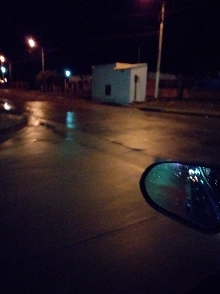 Defensa Civil, desde primeras horas de la mañana. Realizando recorridos por la ciudad.