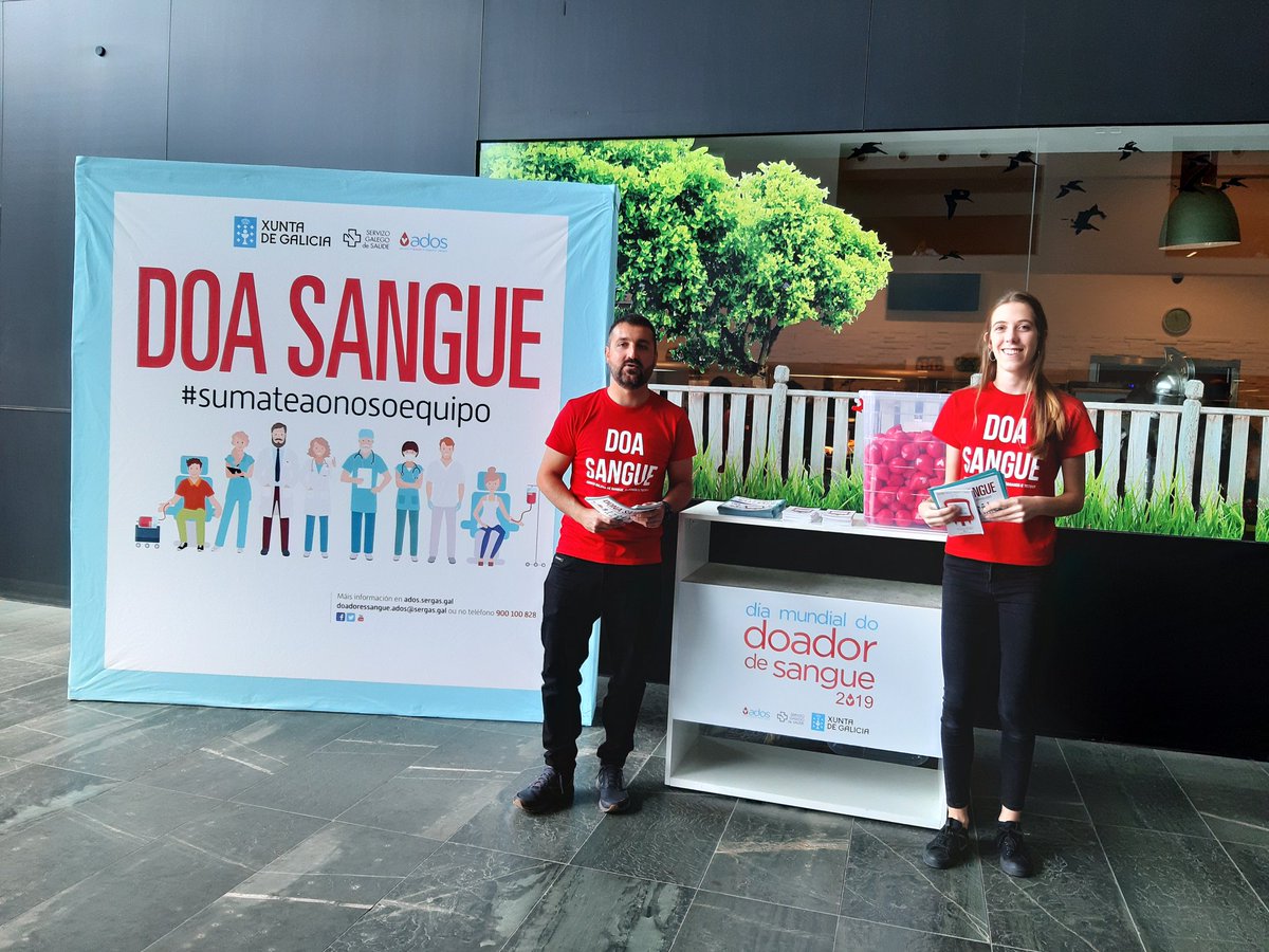 genrsan's tweet photo. En el @Diamundialdeldonantedesangre El #HULA #conciencia de la #necesidad de #donar #sangreseguraparatodos @chusptaboada @Juankoko77 @angeles_dono @ALFICONI @Pilar_RguezLedo @rafillan71 @ana_murado @quiolque @doadoressangue @Isanfal https://t.co/kgFKkfRrYX