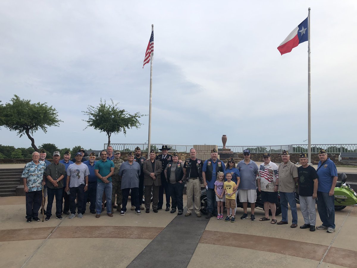 ArmyCompany's tweet photo. Flag Day today with Frisco VFW 8273 today. Happy Bday US ARMY! Who is willing to serve today to keep this country free? #communitymatters #operation244 @USAREC_CG @5BdeUSAREC_CDR @USARDallasBNCDR @MarcPena18 @SouksavanhKham3 https://t.co/xu3D9VLjgj