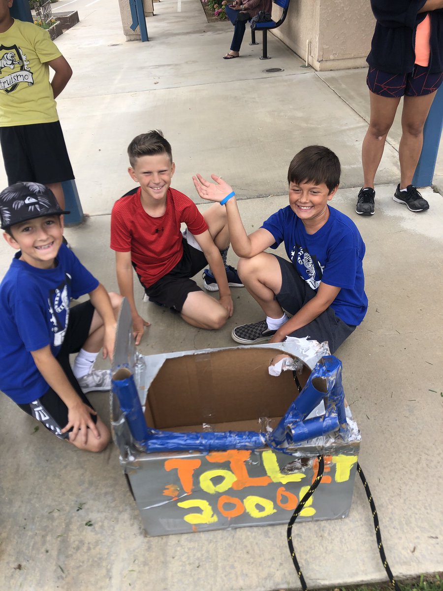 MissBoniface4's tweet photo. I love box car derby day! These 4th graders worked hard on their cars and had a blast racing them even when they instantly fell apart. They also tried to pull their teachers. Which ended hilariously. @LMSCamarillo @PVSDCamarillo https://t.co/t5qm2UzWkL