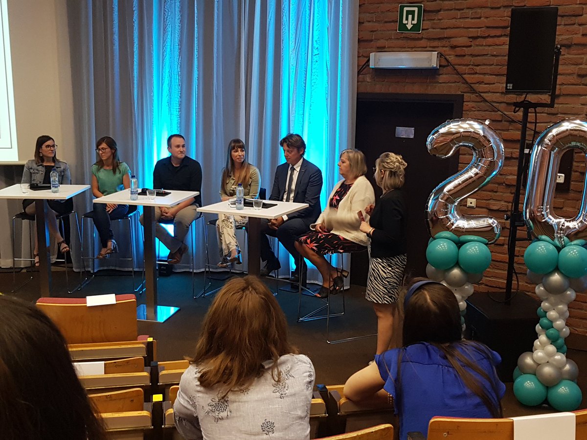 BIOMED_UHasselt's tweet photo. Enjoying the academic celebration of BIOMED 20 years with the honorary degree for prof. dr. Arne Akbar preceded by plezant speeches by BIOMED director @HellingsNiels, dean of the faculty #facGLW @piet_stinissen and interviews with 'BIOMED friends'. https://t.co/bvcSza7Acn