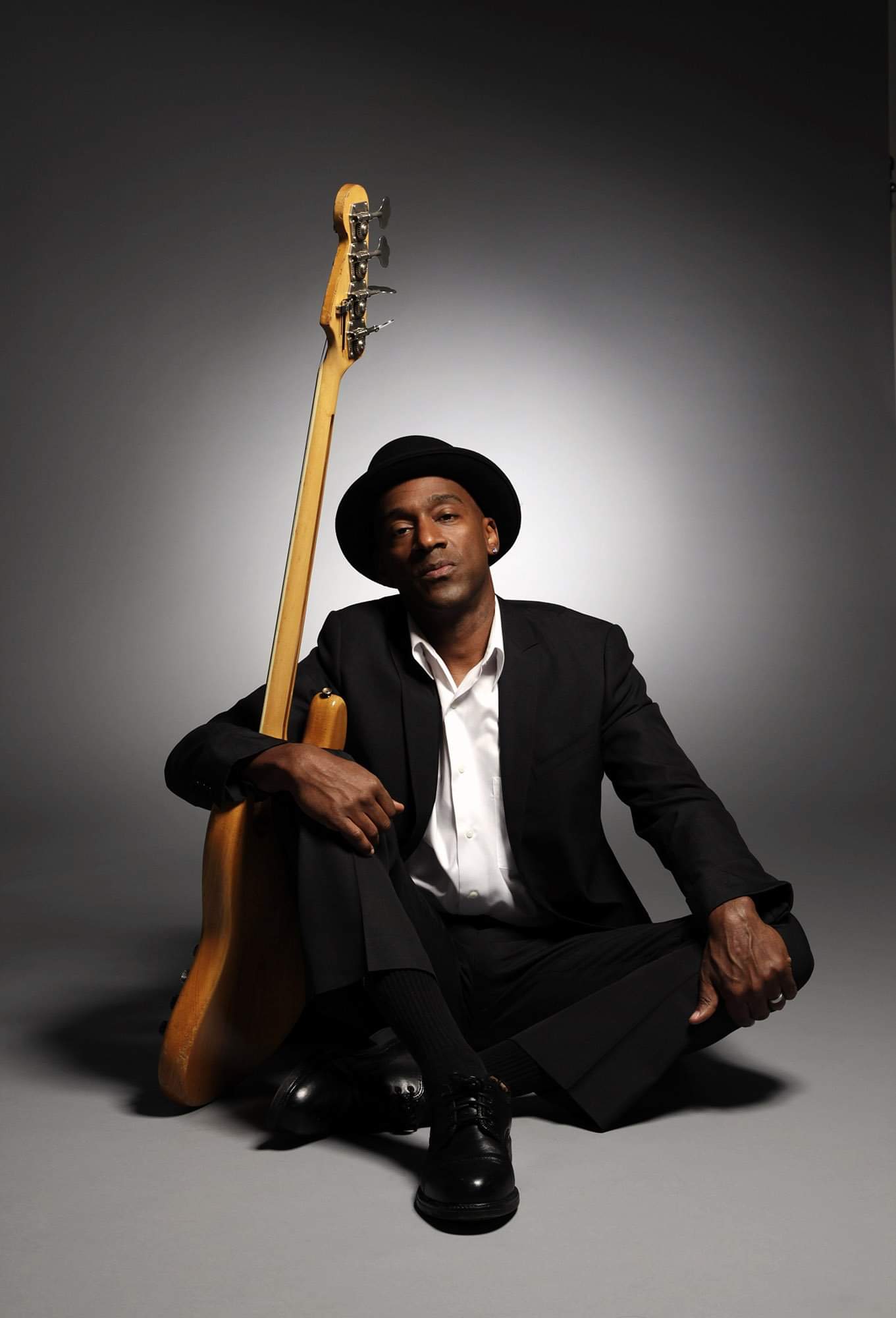 Marcus Miller (William Henry Marcus Miller Jr.)
Birth 1959.6.14 Happy Birthday
 