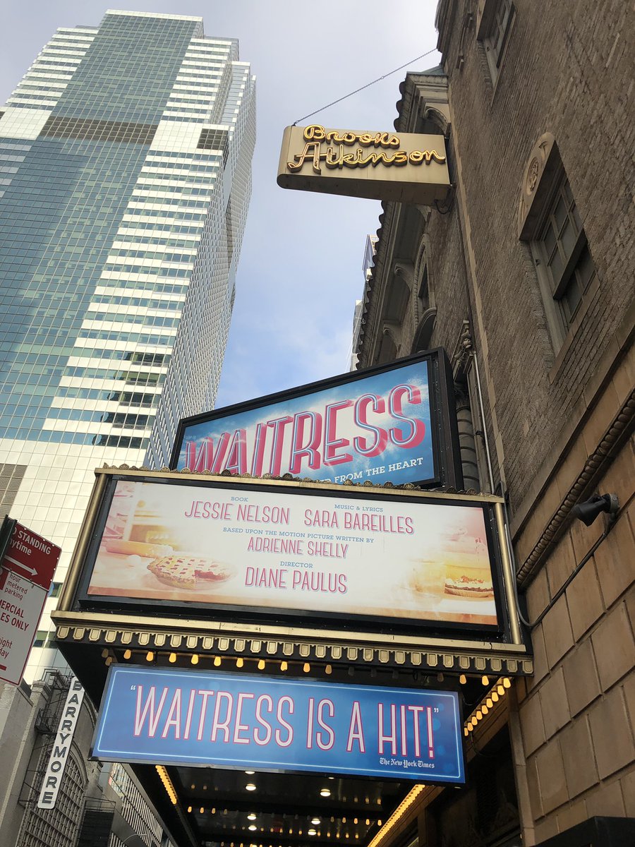 Last night I saw PERFECT Dr.Pomatter @erichbergen 😍😍😍 in <a href="/WaitressMusical/">Waitress Musical</a>