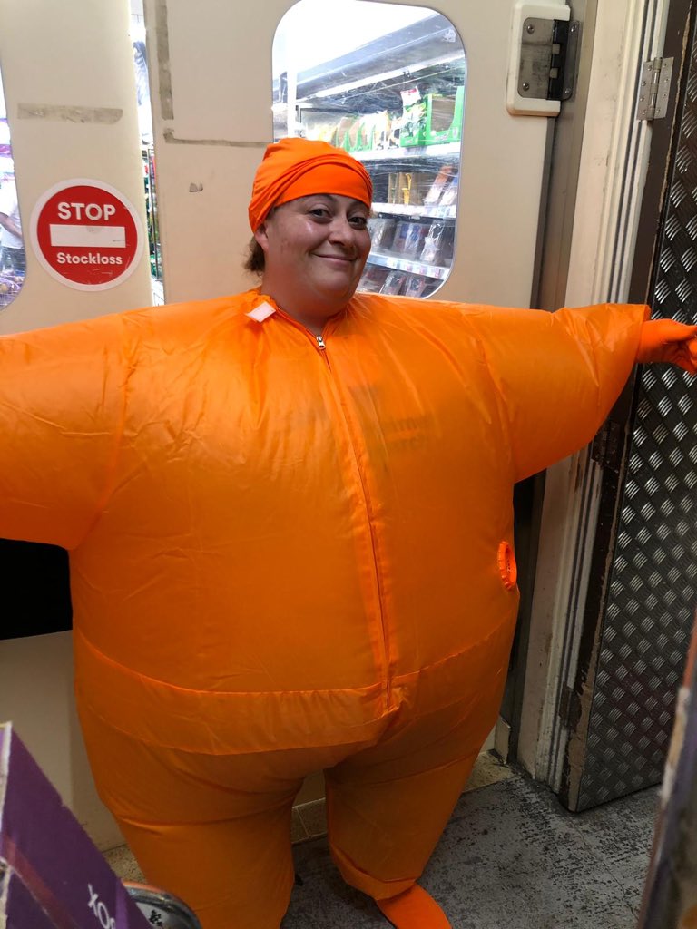 maxine83's tweet photo. #Maxinetheorange @IcelandFoods @IcelandCharity @ARUKnews https://t.co/8LbMTx4Z3g