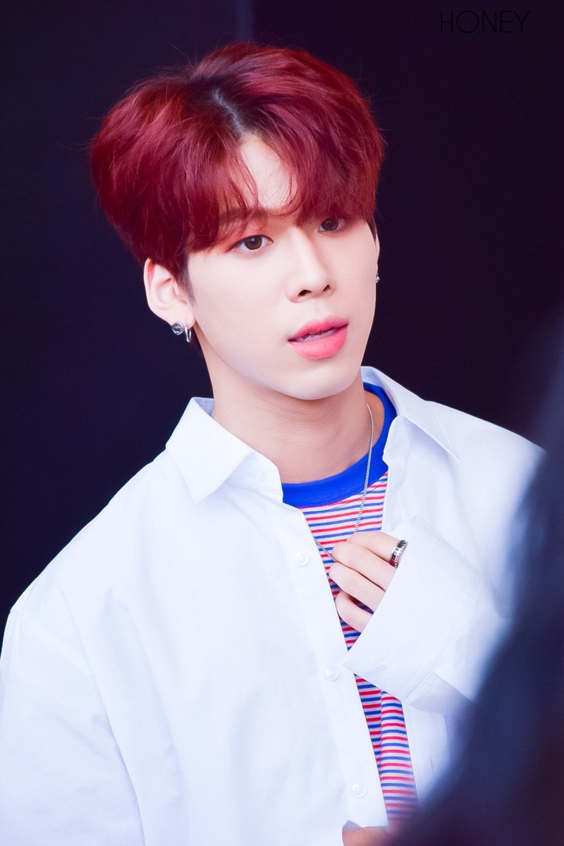 HONEYWONNIE7's tweet photo. [190612]  at​  iconsiam​
#TARGET #BOUN  #타겟 #바운 
#임종학  #TARGETinBKK2019
#GEMSTUDIO #WONNIE https://t.co/u6p7nlhWpV