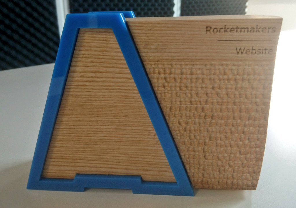 impcom_'s tweet image. The @rocketmakers trophy shelf before last night's @CreativeBath awards, and after!