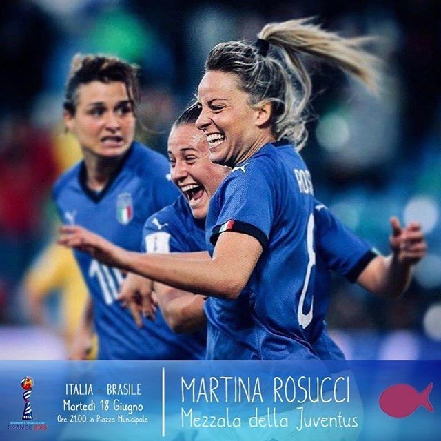 puedesass's tweet photo. Martina Rosucci è una mezzala della juventus, campionessa d'Europa Under-19 nel 2008, prima vittoria in una manifestazione internazionale dell'Italia femminile, che in finale ha sconfitto la favoritissima Norvegia!

Condividi l'evento Italia - Brasile | … https://t.co/52DtEGP9ja https://t.co/T8YskkzA2q