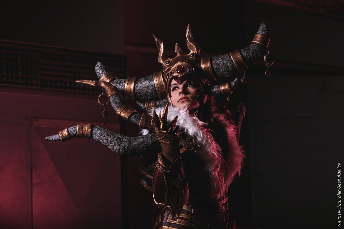 DejiCosplay's tweet photo. coucou les ptits loups, je vous laisse avec les photo de ma alexstrasza (@Warcraft) prise a l'occasion de la GA pour sa première sortie.#cosplay #cosplayeworldofwarcraft #cosplaywow #cosplayalexstrasza #alexstrasza #WorldofWarcraft #warcraft #crafting #cosplaygirl #armor #dragon https://t.co/jPUzd6AAIV