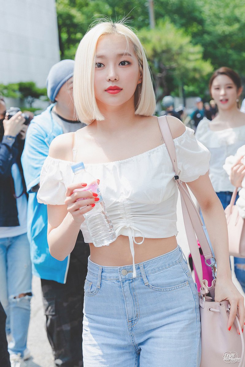 150319_net's tweet photo. 190614 뮤직뱅크 #CLC #예은(@CUBECLC) #장예은 https://t.co/VKPhuKKWNB https://t.co/FqDVCO6ROj https://t.co/rpyDCJcxK8 https://t.co/Uu0cdavUxK