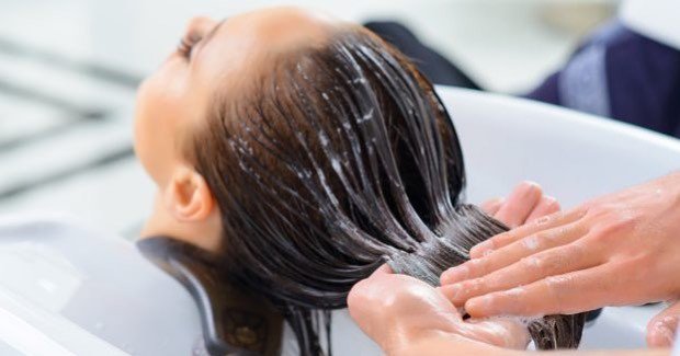 thetotalsecret's tweet photo. Se solicita asistente de peluquería.  Por favor enviar un mensaje de texto al 786-326-7909 para programar un entrevista. #oportunidaddeempleo #asistentedesalon #peluquera #trabajo #asistedepeluquera https://t.co/8KOfkqH6nH