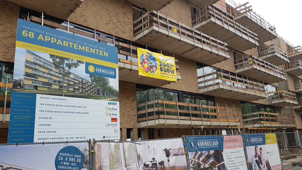 Eddy_Arkesteijn's tweet photo. Een mooie week bij de 68 apartementen aan de Koningslaan te Rotterdam @TSBouwVastgoed #west. Hoogste punt, leerlingen over de vloer en zaterdag de @dagvandebouw . Voor een ieder stellen wij een gedeelte van de bouw open. https://t.co/P8lhy7epeS