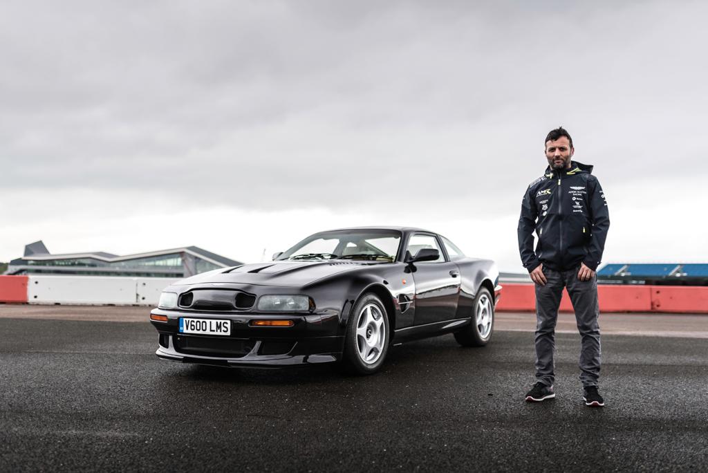 AstonMartinWork's tweet photo. When you’re going to meet Le Mans winner @DarrenTurner007, it’s important to turn up in the right car. V600 Le Mans, one of 40 special cars built.

More information: https://t.co/ylgBFUXZpm

#AstonMartin #AstonMartinRacing #AMR #LeMans24 #WEC #Superfinale https://t.co/CxK4HIhCBv