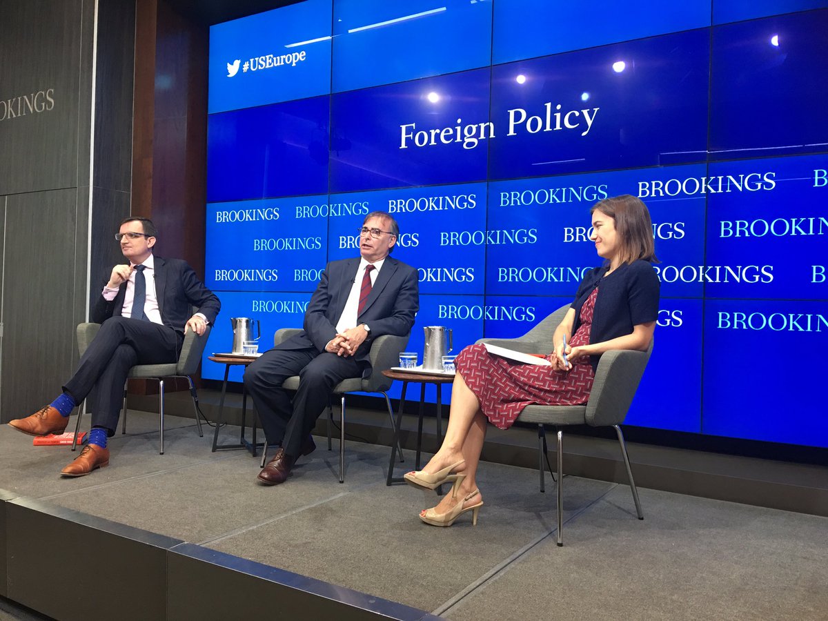 BloomsReader's tweet photo. .@A_Sloat asks what the US can expect from a Corbyn government if it comes as he doesn’t have a warm relationship with Donald Trump as seen during Trump’s recent trip to the UK where Corbyn spoke at demos against Trump #USEurope #ProtestandPower @BrookingsInst @bloomsburyusa https://t.co/RcLmdIZT2I