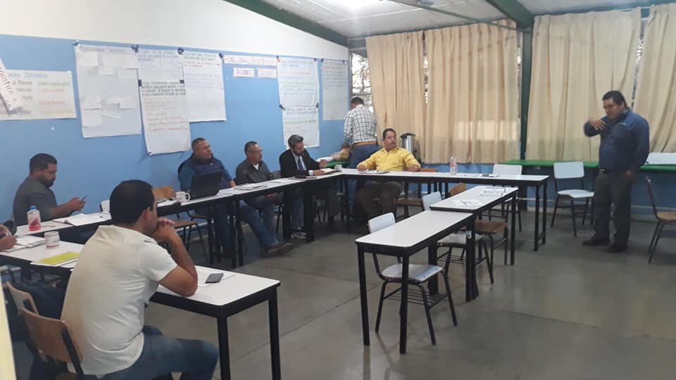 _RobledoJM's tweet image. #EST4 #DonatoGuerra #Canatlán #Durango Octava Sesión del #CTE iniciando los trabajos en nuestra institución