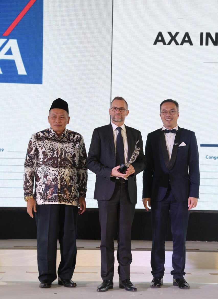 .<a href="/AXAIndonesia/">AXA Indonesia</a> &amp; <a href="/AXA_Mandiri/">AXA Mandiri</a> mendapat penghargaan sebagai “#Indonesia Best Company to Work for” oleh HR #Asia #Awards. #HRAA. Proud to be “2019 🇮🇩 Best Company to Work for”. 👏🏻 Teams for your voice &amp; ideas to protect customers! #proudofAXAMandiri #proudofAXA #knowyoucan #AXA